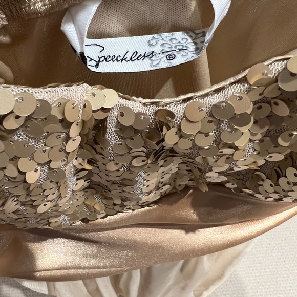 Gold Evening Dress with Sequins and Glittering Tulle skirt - Picture 4 of 5